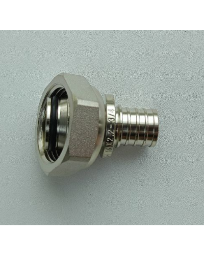 Переходник с накидной гайкой под «ЕВРОКОНУС».никелированный 3/4*16(2.2), TIM