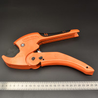 Ножницы ОРАНЖЕВЫЕ со съёмным лезвием для пластиковых труб"VIEIR"  (50/10шт)